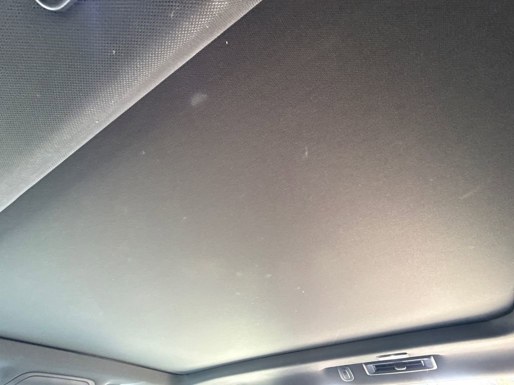 Used 2023 GMC Yukon SLT RWD image 16