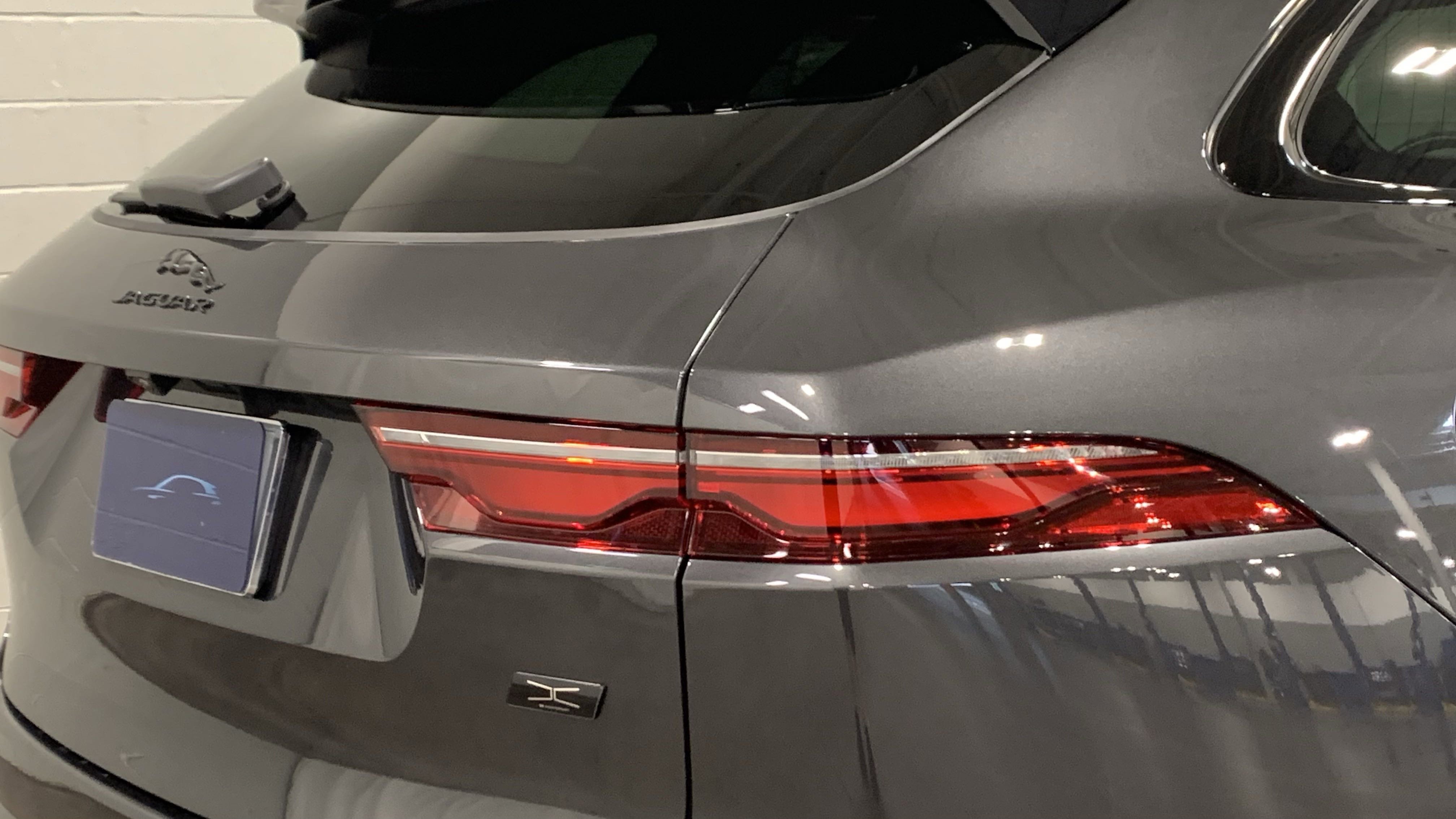 New 2026 Jaguar F-PACE R-Dynamic S image 18