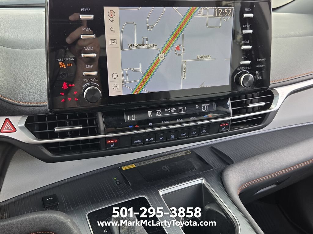 Used 2021 Toyota Sienna XSE w/ XSE Plus Package FWD image 18