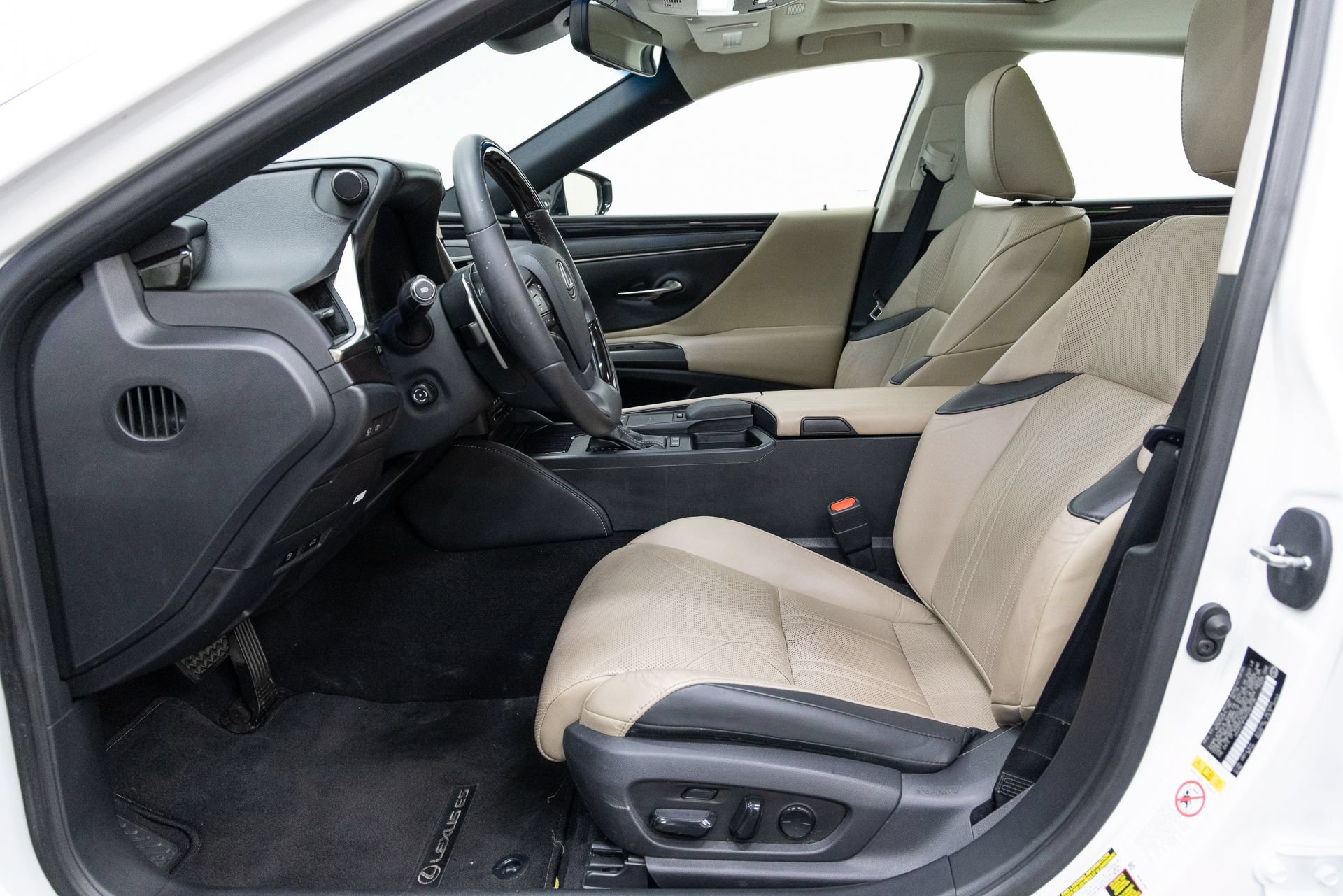 Used 2019 Lexus ES 300h FWD image 7