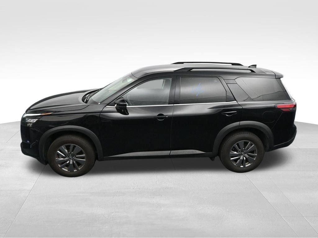 Used 2025 Nissan Pathfinder SV FWD image 27