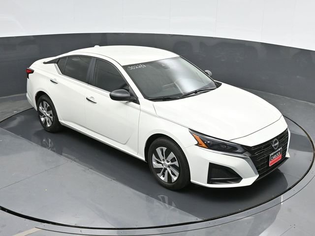 Used 2025 Nissan Altima 2.5 S FWD image 31