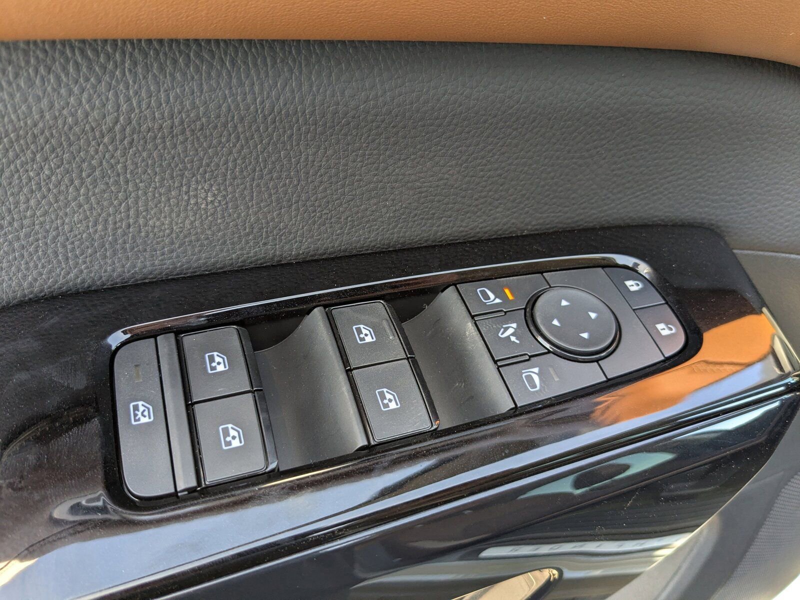 New 2026 Nissan Pathfinder Platinum FWD image 13