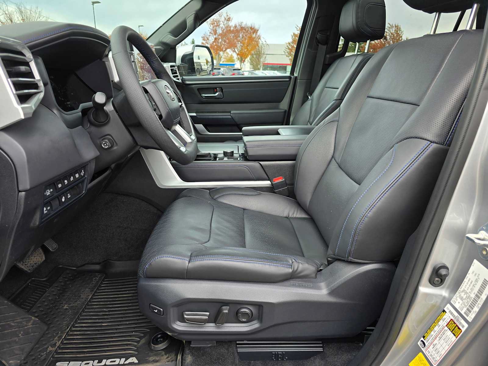 Used 2025 Toyota Sequoia Platinum AWD/4WD image 25
