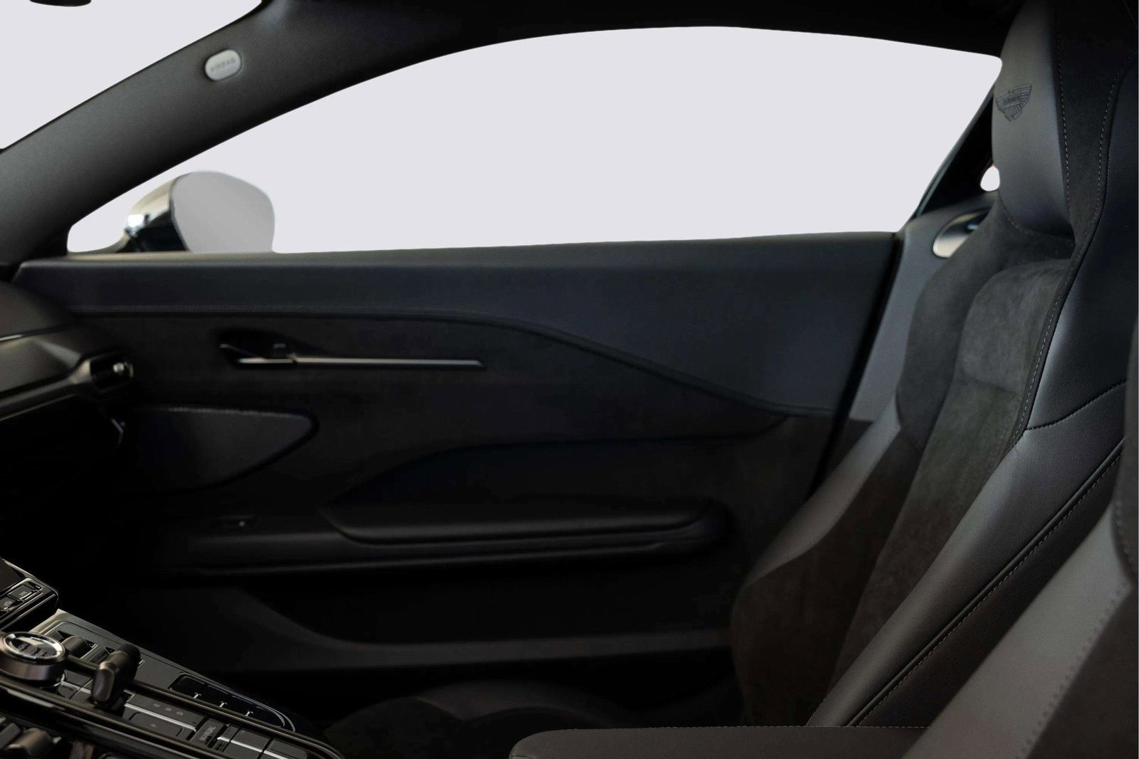 New 2026 Aston Martin V8 Vantage Coupe image 29