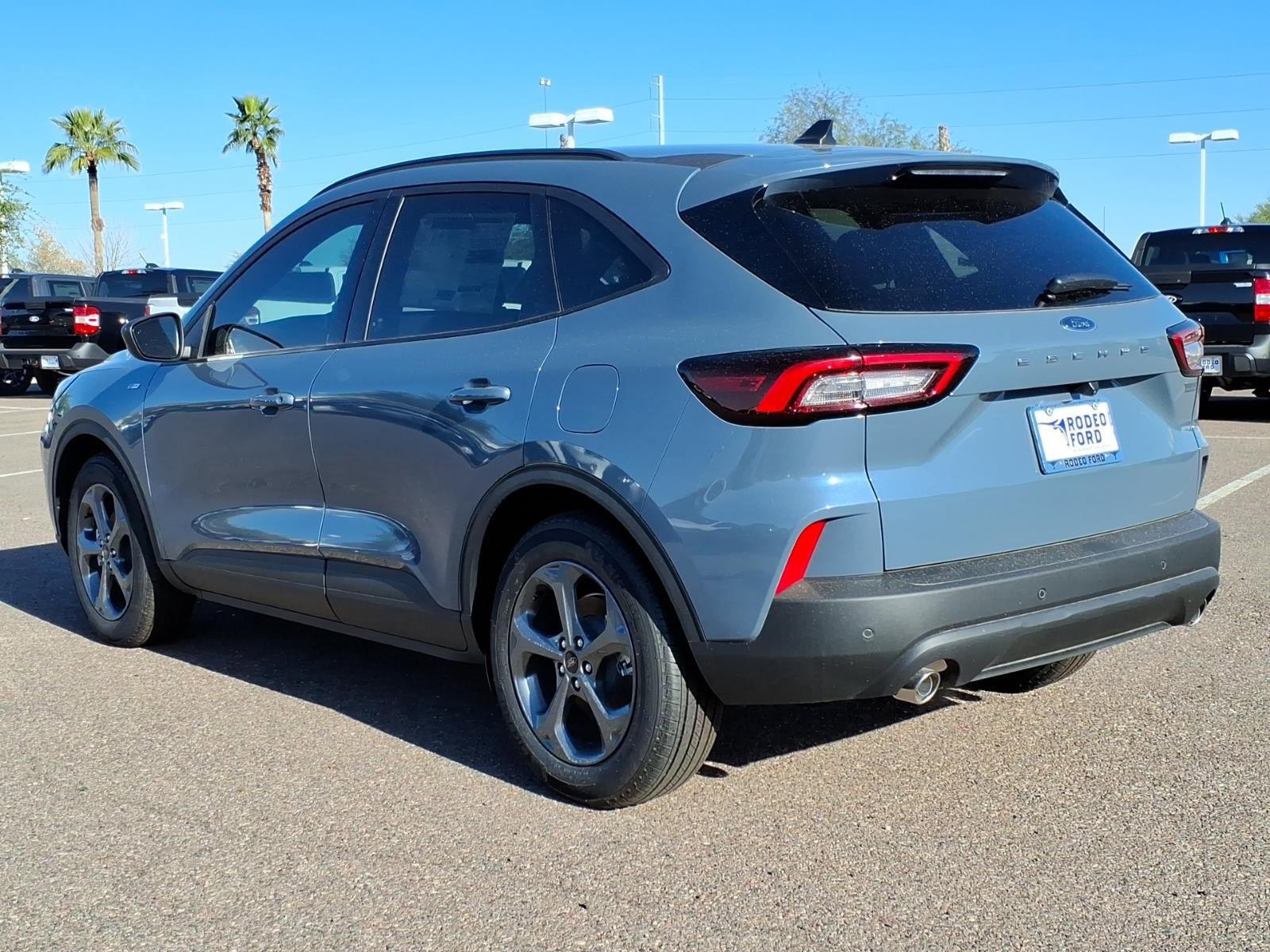New 2026 Ford Escape ST-Line w/ Tech Pack #1 FWD image 3
