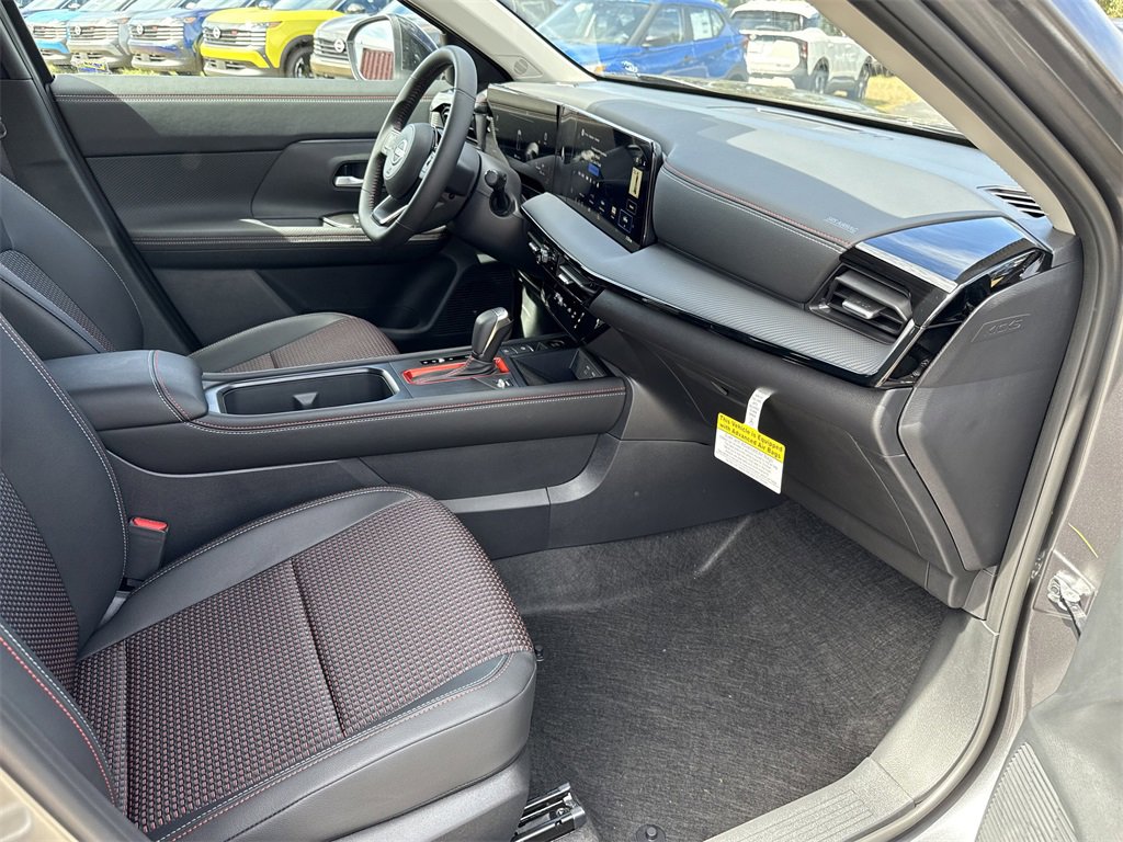 New 2026 Nissan Kicks SR image 17
