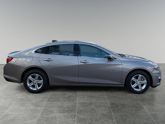 Used 2024 Chevrolet Malibu LS FWD image 3