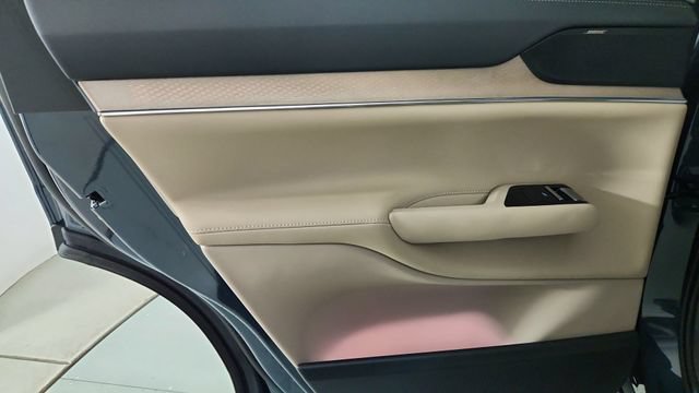 New 2026 Volvo EX90 Plus AWD/4WD image 27