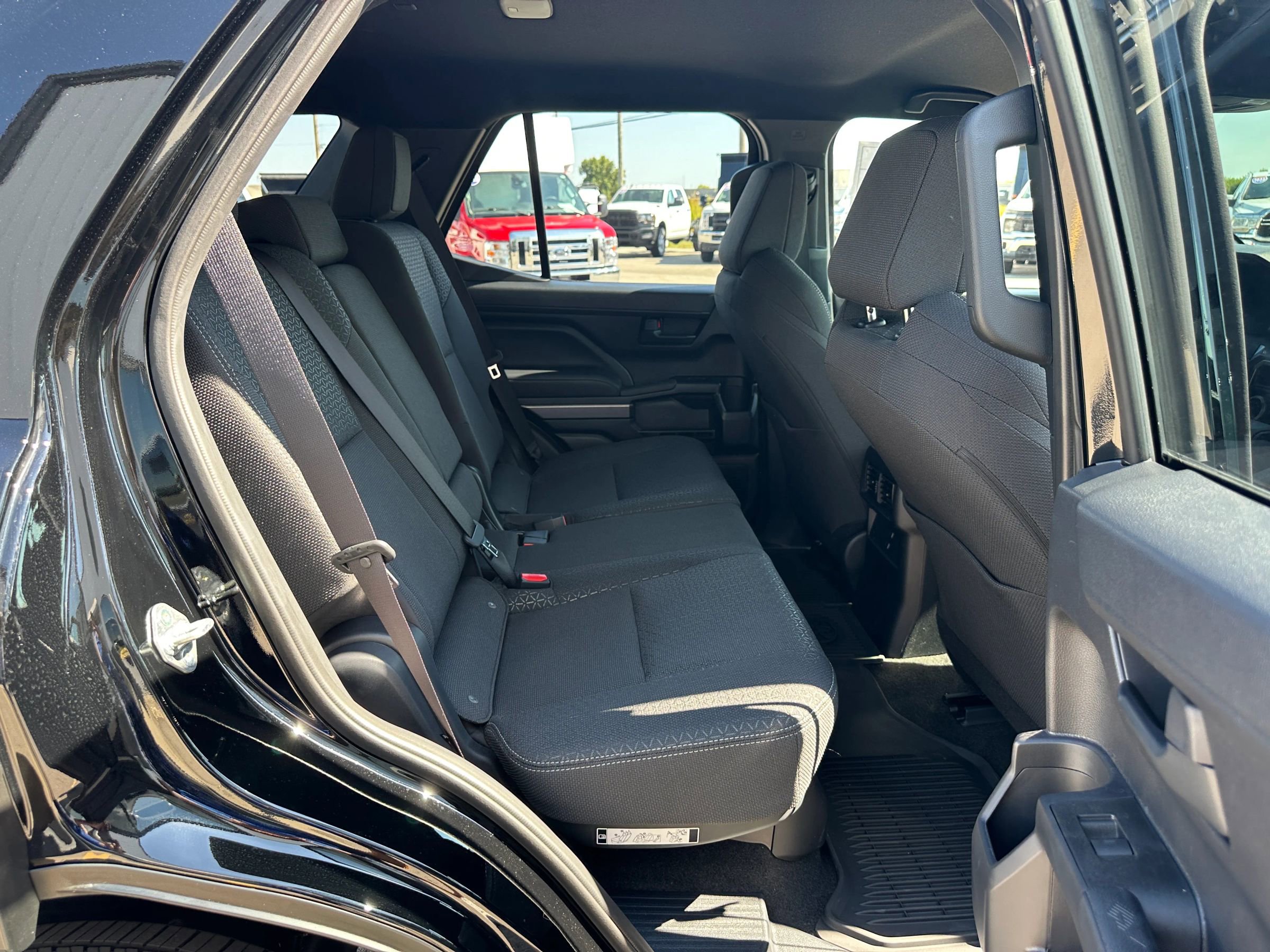 Used 2025 Toyota 4Runner SR5 image 37