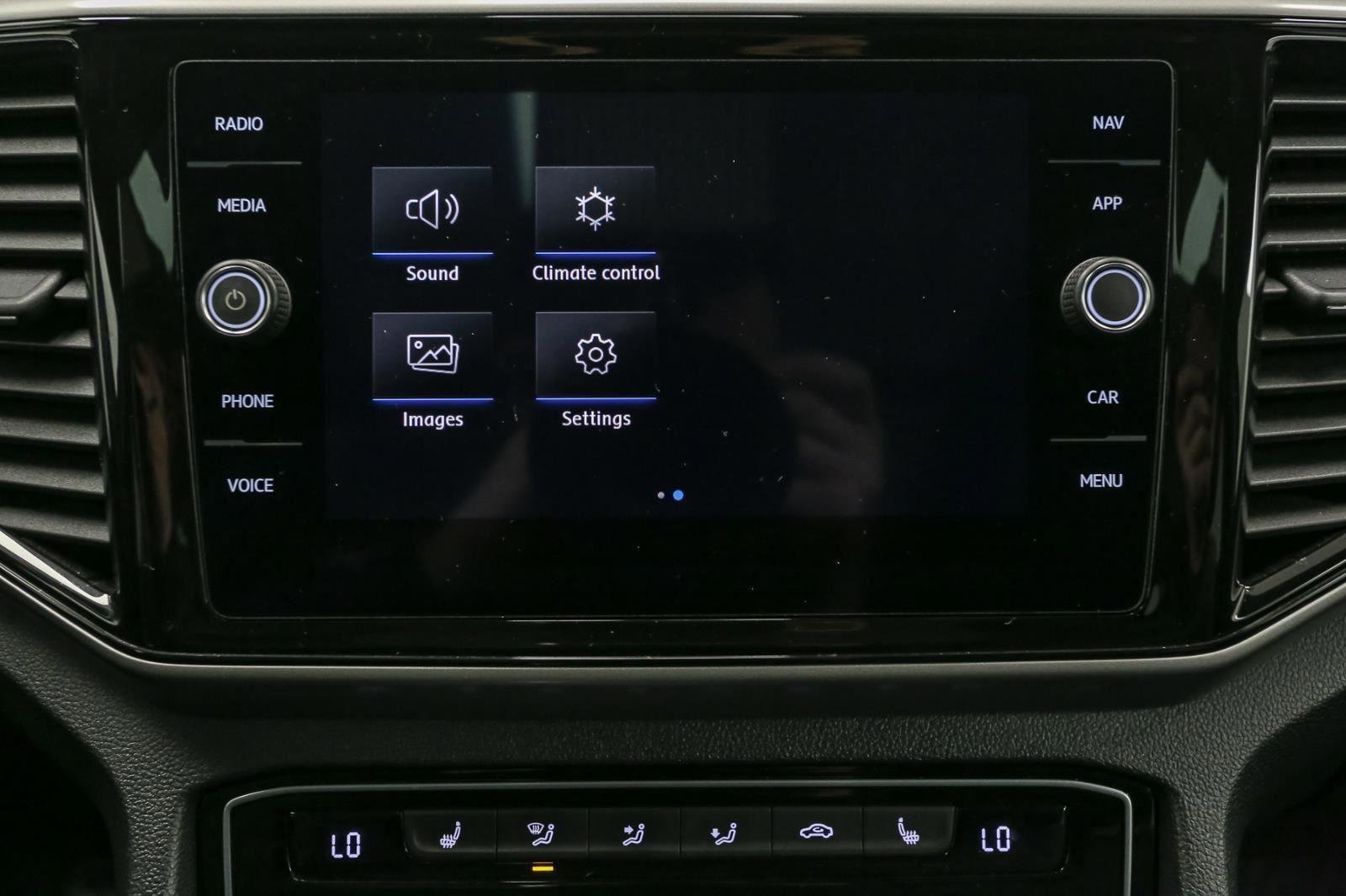 Certified 2020 Volkswagen Atlas Cross Sport SEL image 28