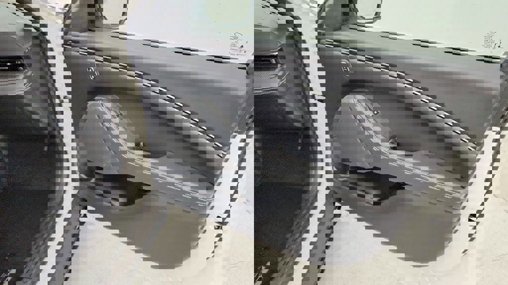 Used 2025 Ford Mustang Mach-E Select image 25