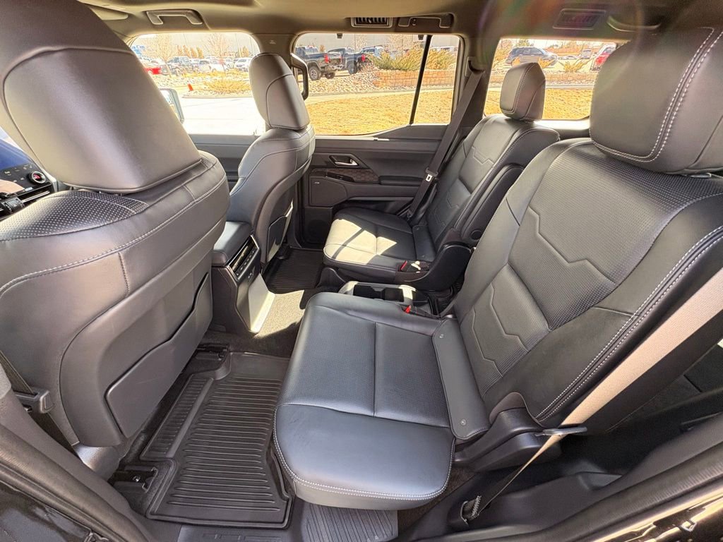 Used 2024 Lexus GX 550 w/ Accessory Package (2T) image 31