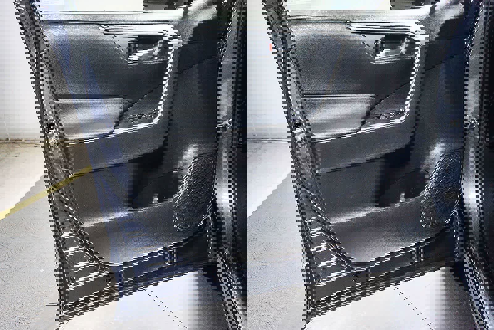 Certified 2020 Toyota RAV4 XLE w/ Convenience Package image 23