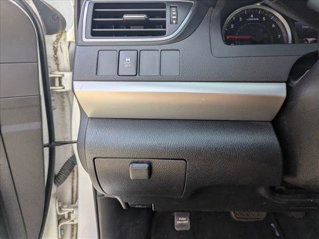 Used 2016 Toyota Camry SE image 12