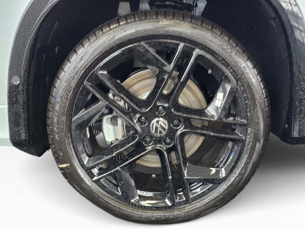 New 2026 Volkswagen Tiguan SE R-Line AWD/4WD image 12