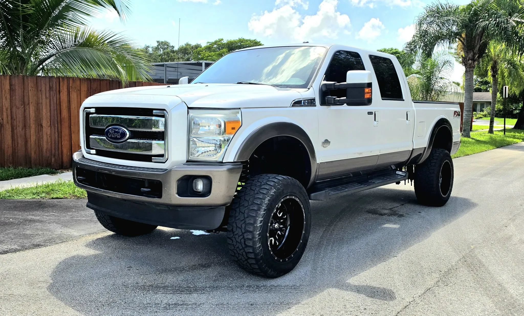 Used 2016 Ford F350 King Ranch AWD/4WD image 3