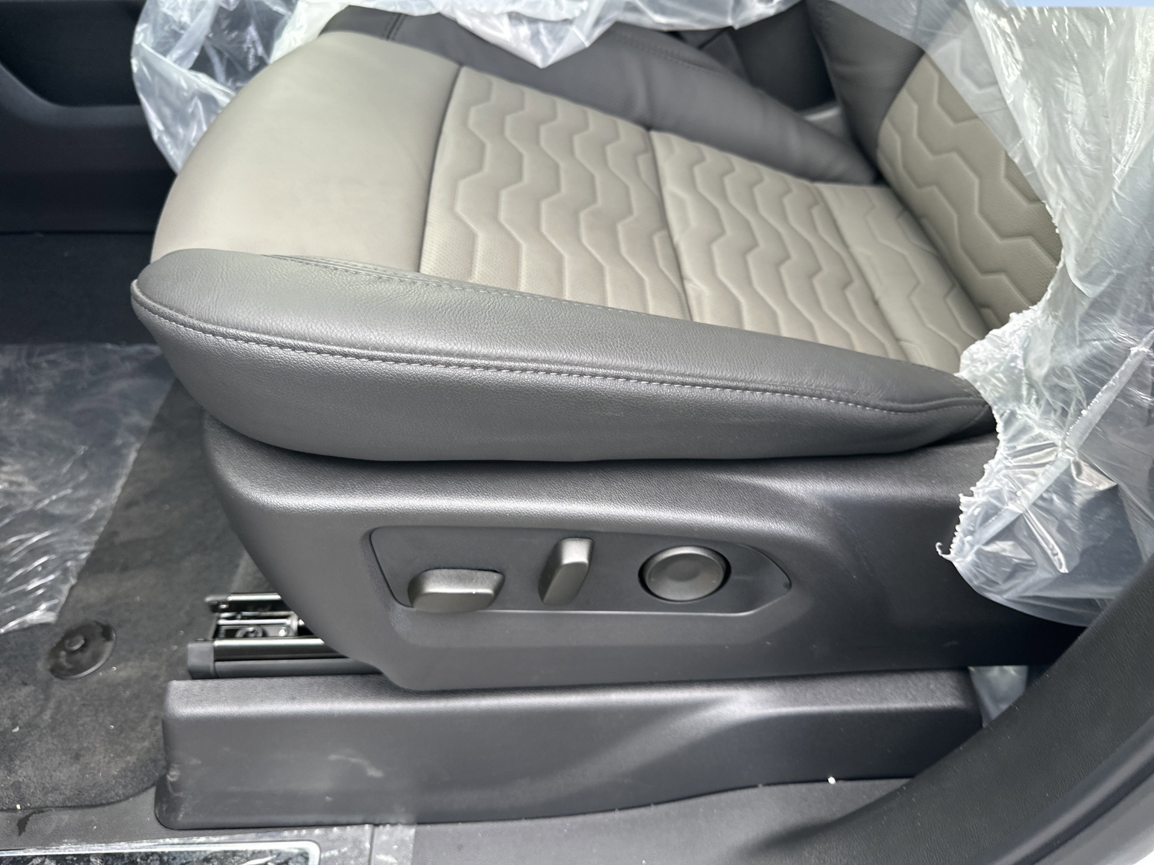 New 2026 Chevrolet Silverado 1500 ZR2 image 12