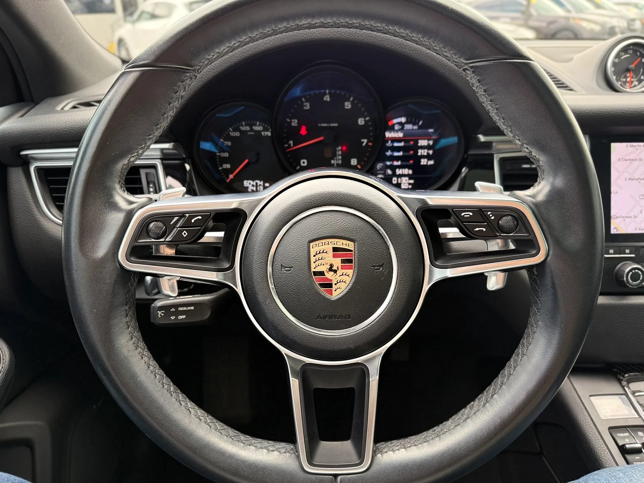Used 2018 Porsche Macan Sport Edition AWD/4WD image 30