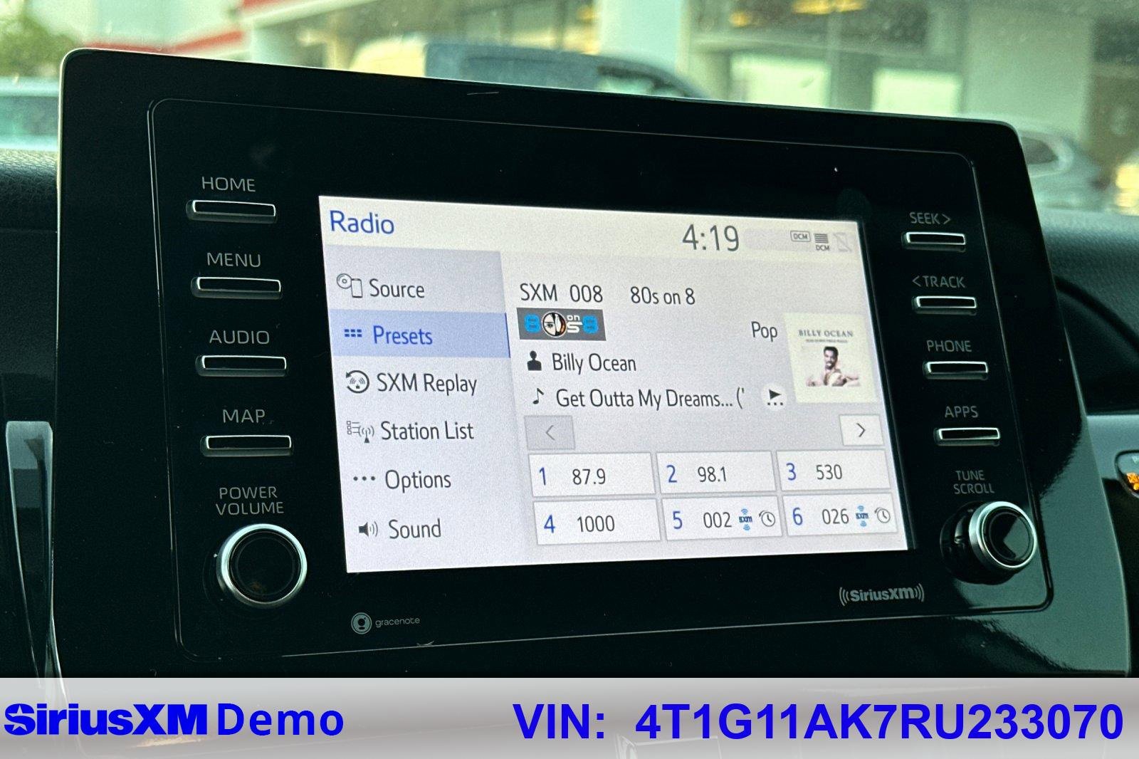 Used 2024 Toyota Camry SE image 27