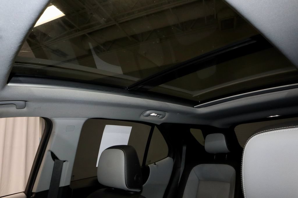 Used 2020 Chevrolet Equinox Premier w/ Premier True North Edition AWD/4WD image 28
