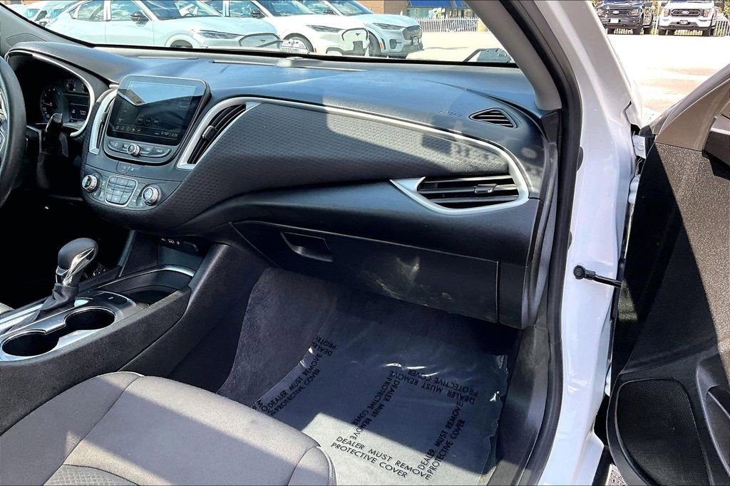 Used 2023 Chevrolet Malibu LT FWD image 15