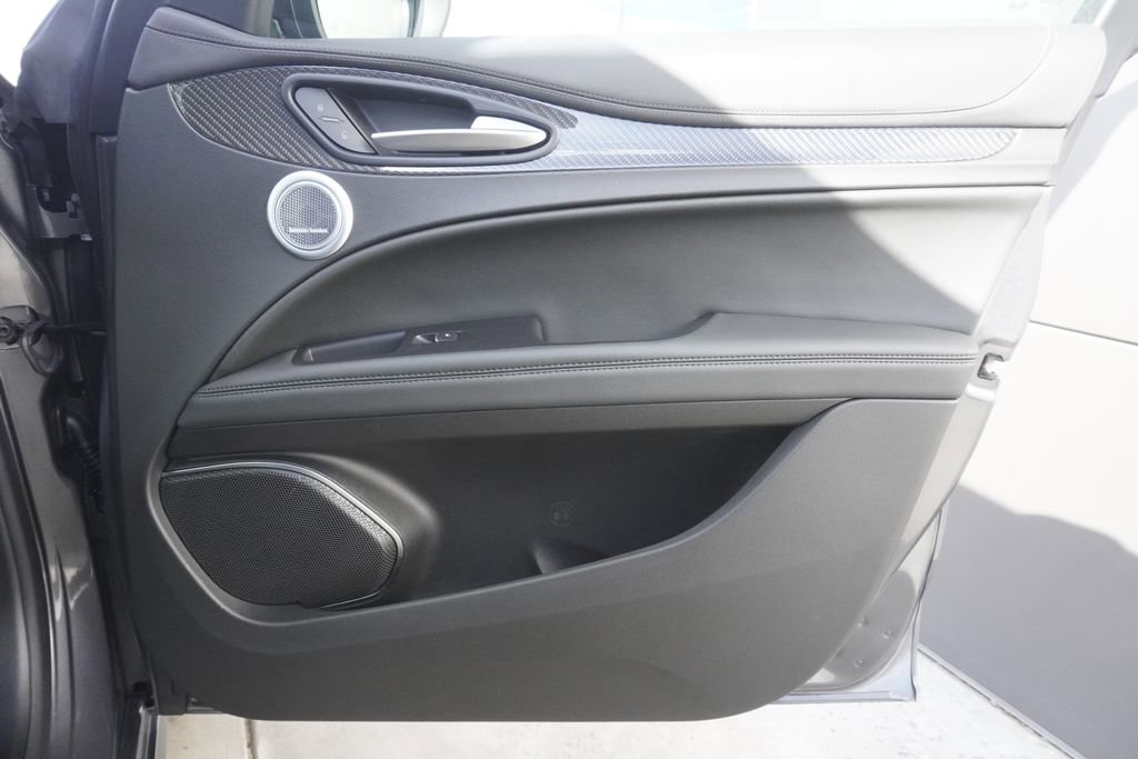 Used 2023 Alfa Romeo Stelvio Quadrifoglio w/ Active Assist Plus Package image 21