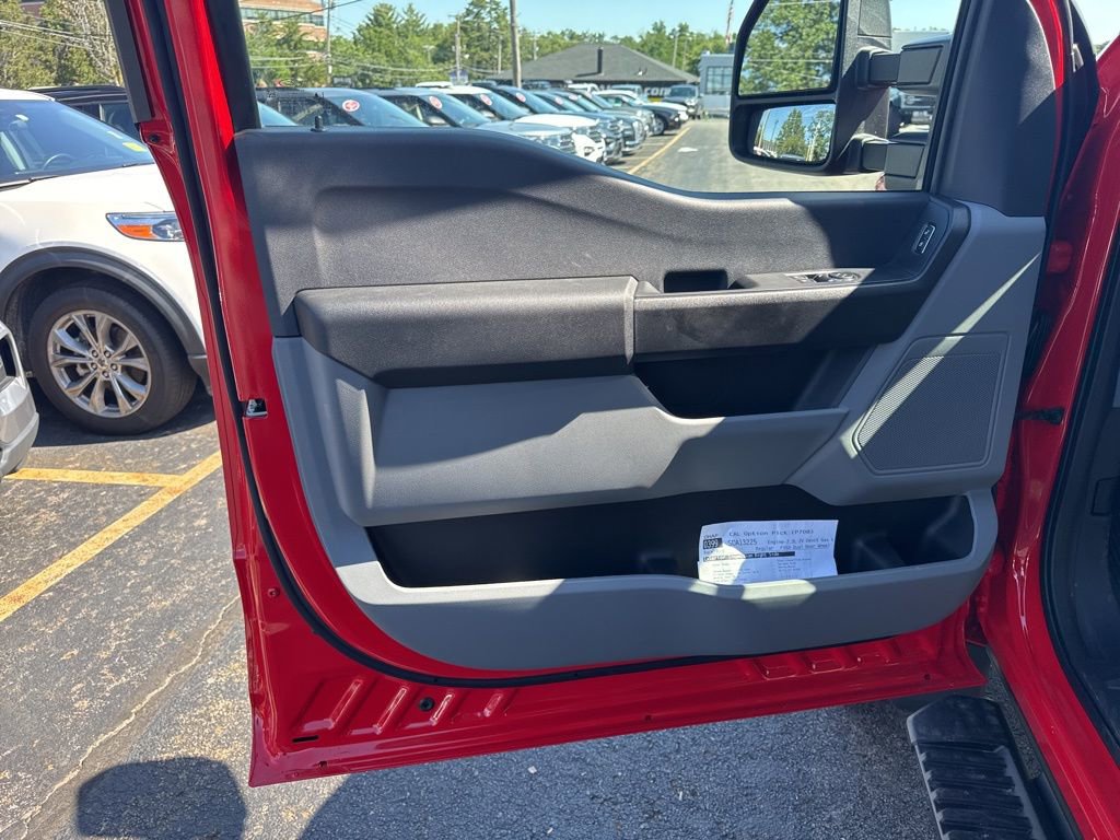 New 2025 Ford F550 4x4 Regular Cab Super Duty image 10