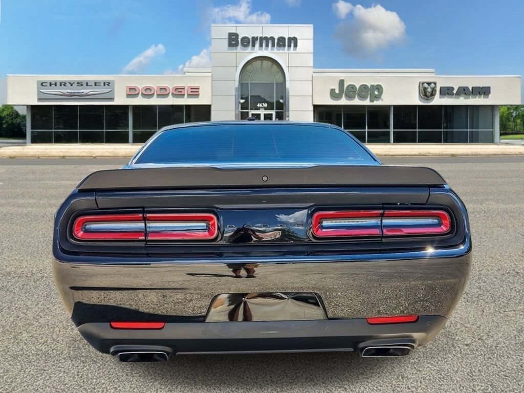 Certified 2023 Dodge Challenger R/T w/ Blacktop Package RWD image 7
