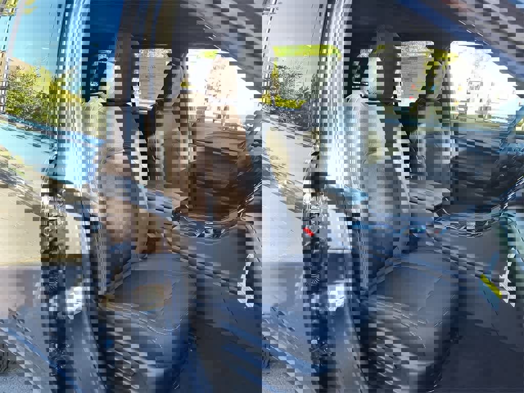 New 2025 Jeep Grand Cherokee Laredo X w/ Luxury Tech Group I image 24