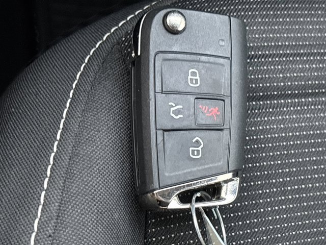 Used 2024 Volkswagen Tiguan S image 39