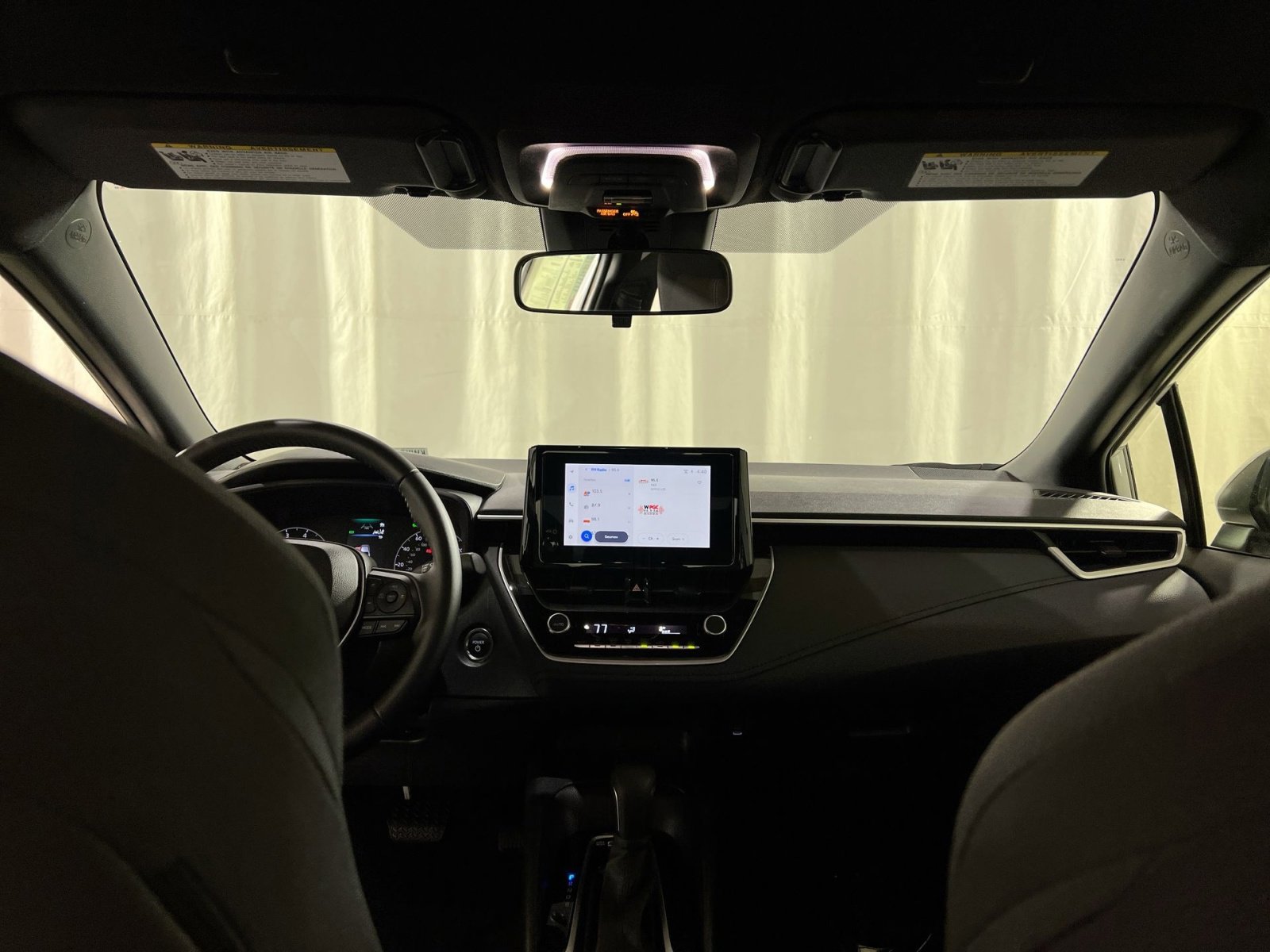 Used 2025 Toyota Corolla SE image 16