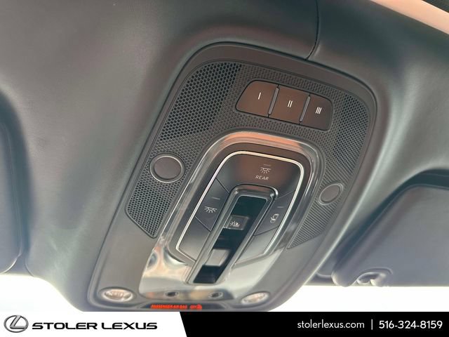 Used 2018 Bentley Bentayga AWD/4WD image 32