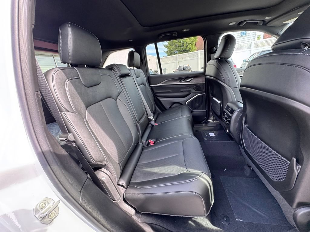 New 2026 Jeep Grand Cherokee Limited AWD/4WD image 21