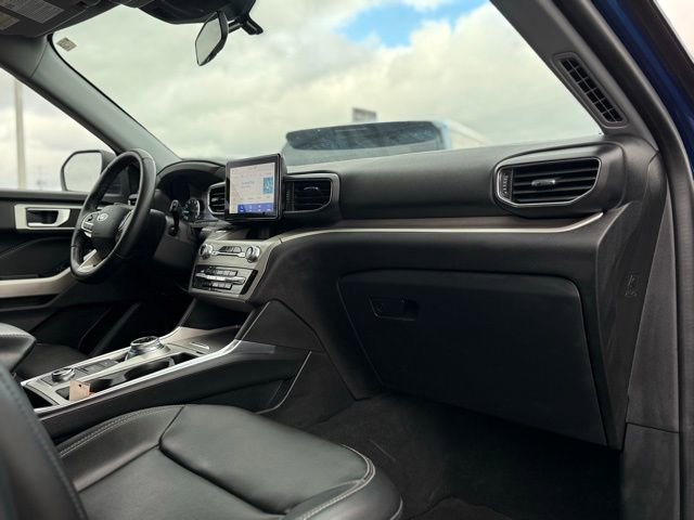 Used 2022 Ford Explorer XLT w/ Equipment Group 202A image 20