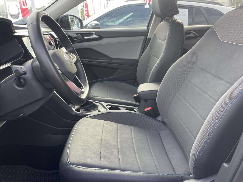 Certified 2024 Volkswagen Taos SE AWD/4WD image 18