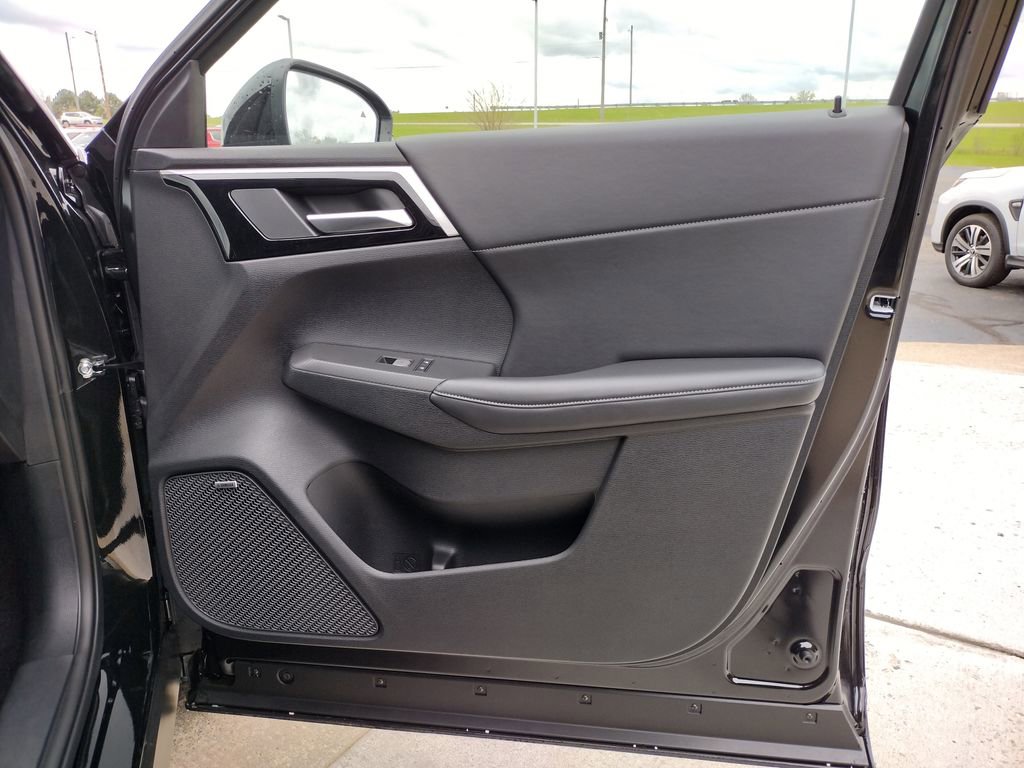 New 2026 Mitsubishi Outlander LE AWD/4WD image 32