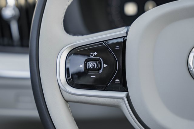 New 2026 Volvo XC60 B5 Ultra w/ Protection Package Premier image 30