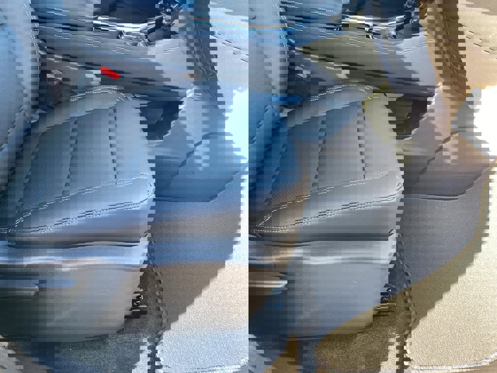 New 2026 Chevrolet Traverse LT w/ Midnight/Sport Edition image 19