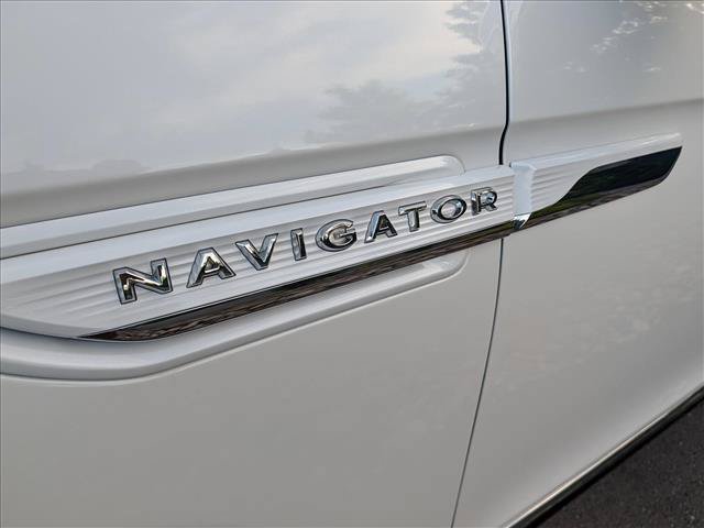 Used 2024 Lincoln Navigator Reserve AWD/4WD image 10