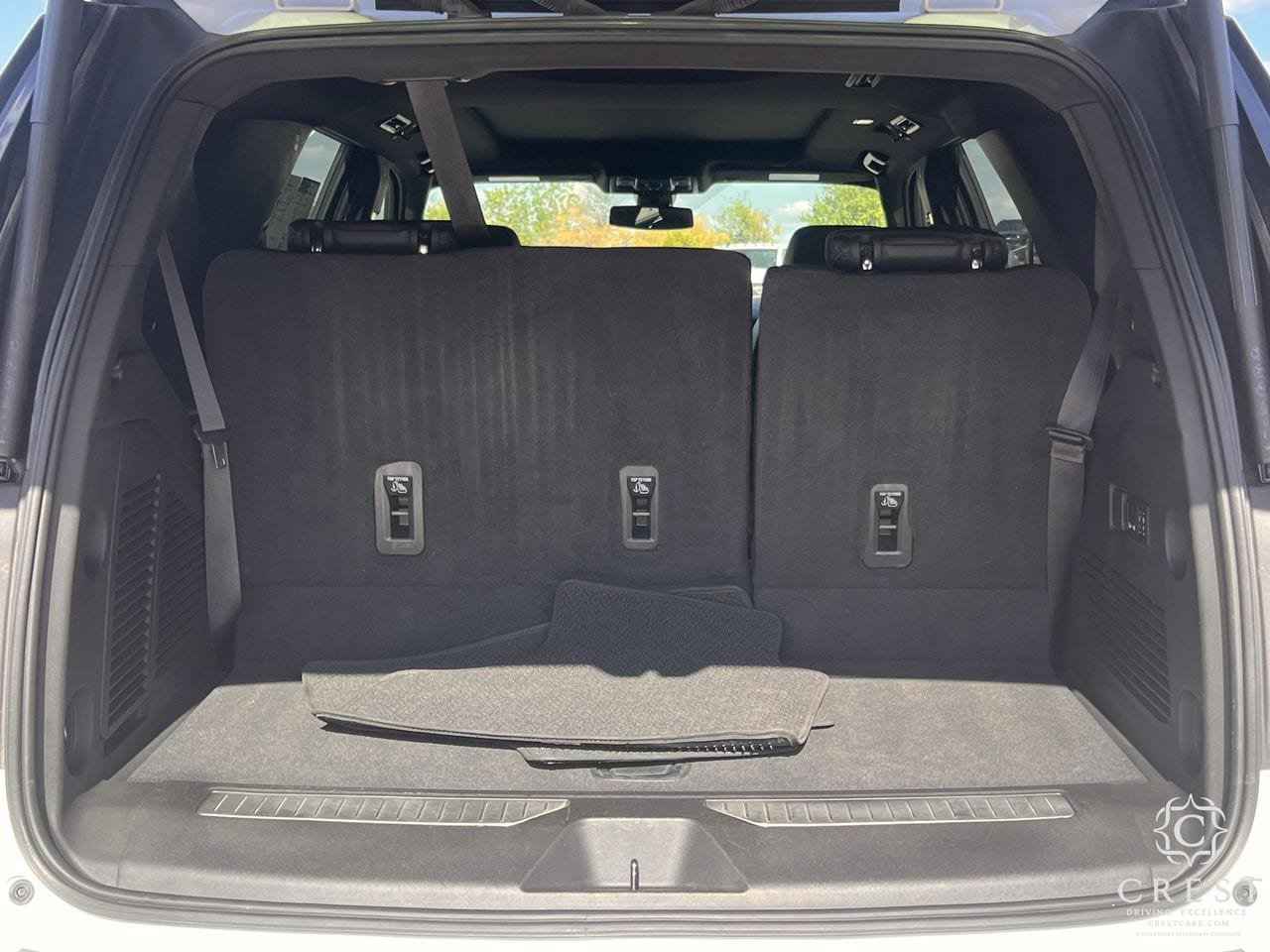 Used 2022 GMC Yukon Denali RWD image 32