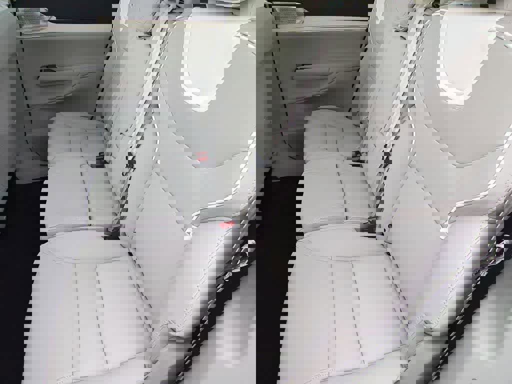 New 2025 Volvo EX90 Ultra w/ Protection Package Premier image 19