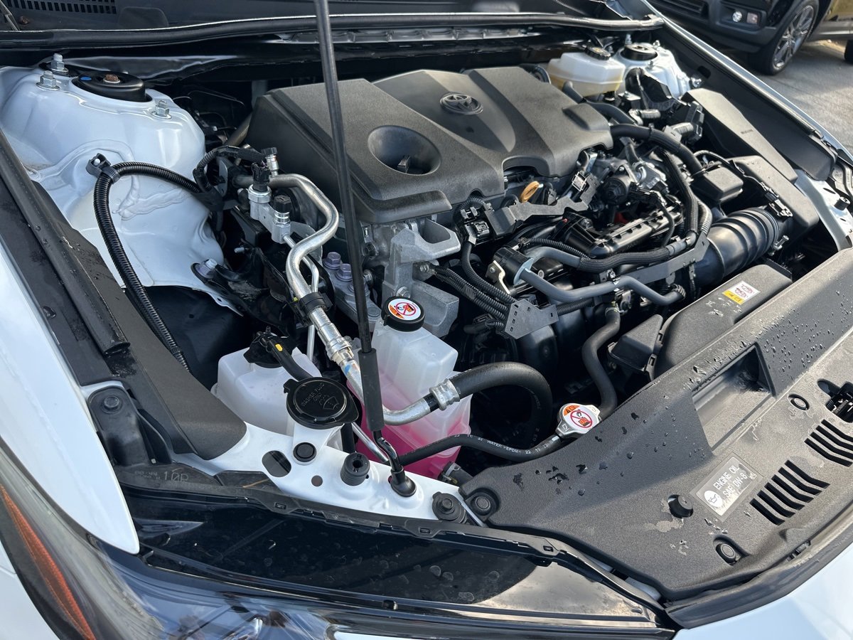 Used 2025 Toyota Camry SE image 30