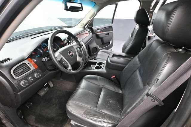 Used 2012 GMC Yukon XL SLT w/ SLT-2 Equipment Package AWD/4WD image 21