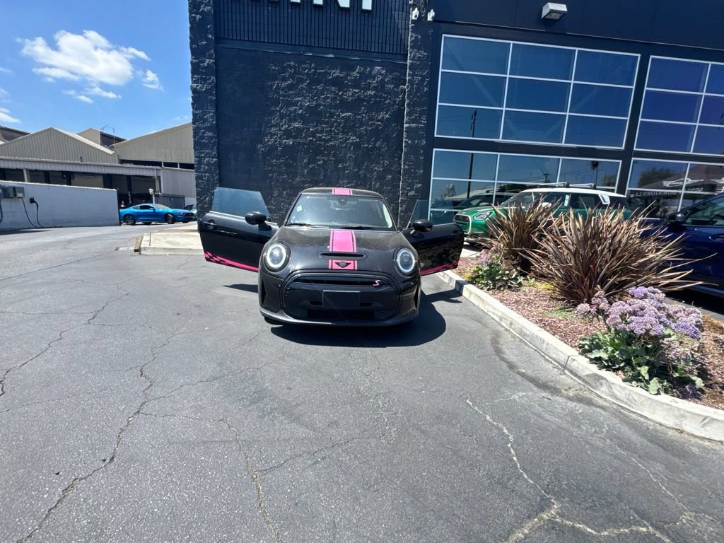 Used 2024 MINI Cooper SE FWD image 5
