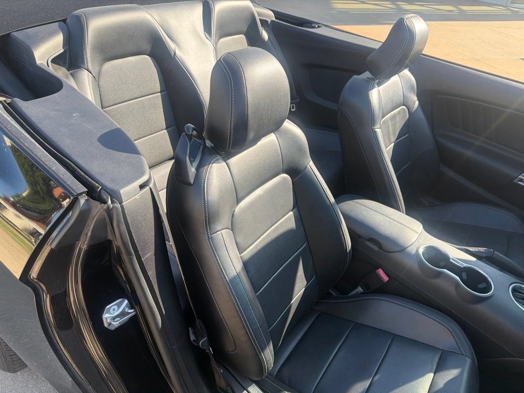Used 2022 Ford Mustang Premium RWD image 27