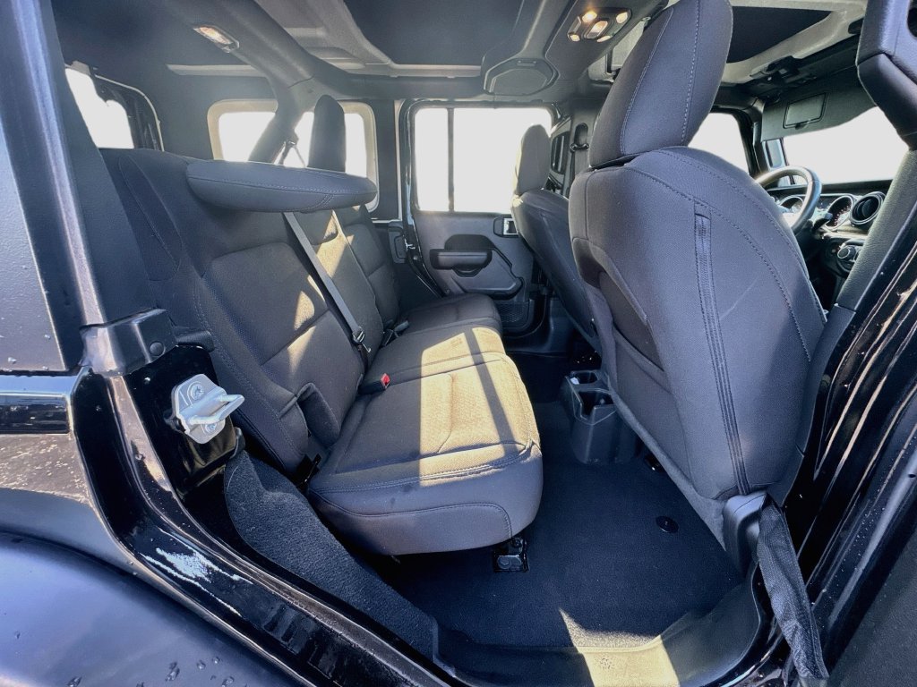 Certified 2022 Jeep Wrangler Unlimited Sport AWD/4WD image 29