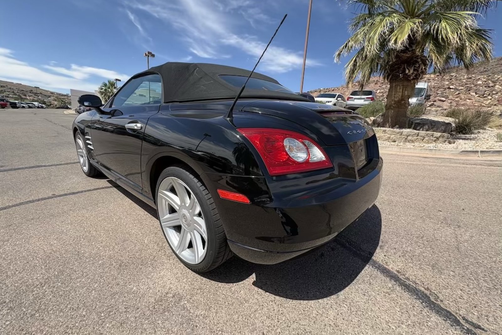 Used 2006 Chrysler Crossfire Limited RWD image 3