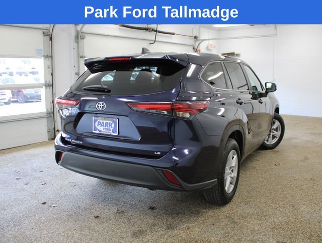 Used 2025 Toyota Highlander LE image 6