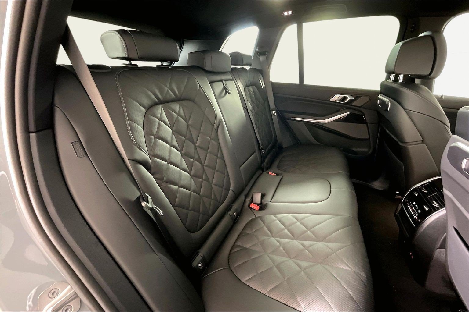 New 2026 BMW X5 xDrive40i AWD/4WD image 12